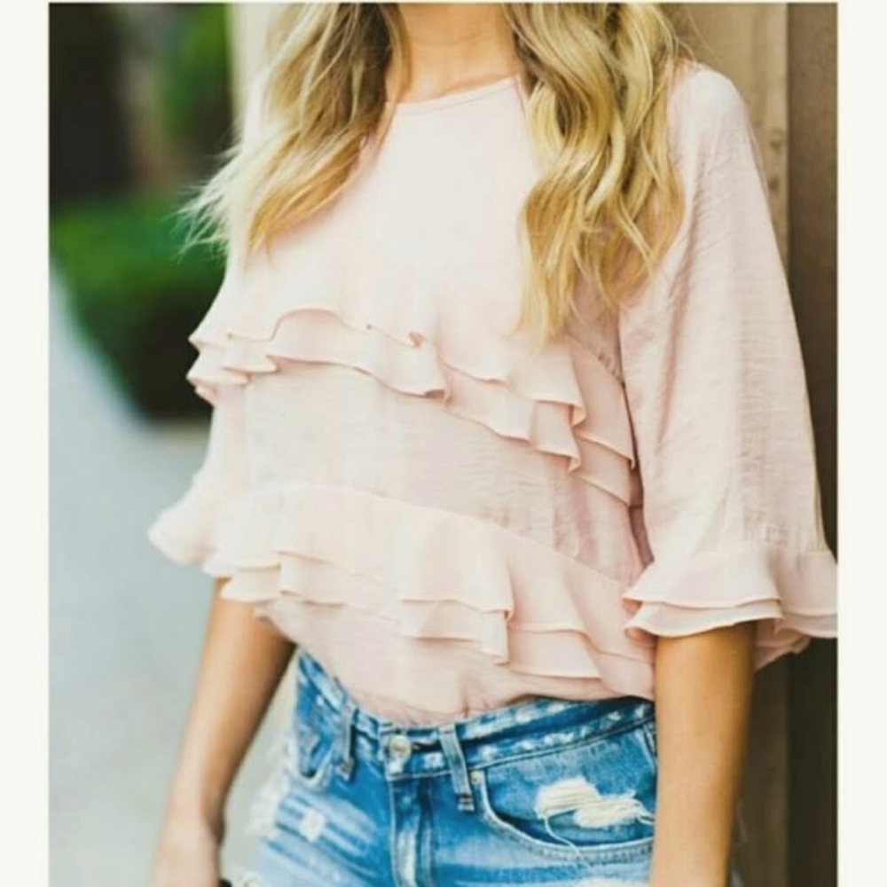WhoWhatWear Lt Pink Ruffle top